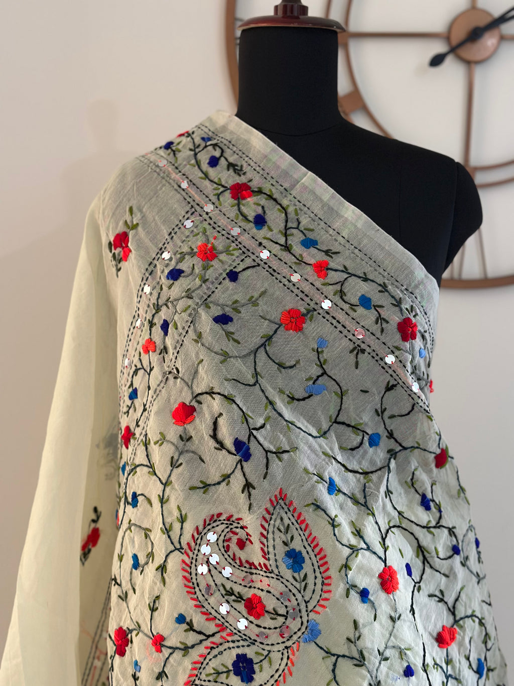 Handcrafted Elegance: Phulkari Cotton Saree