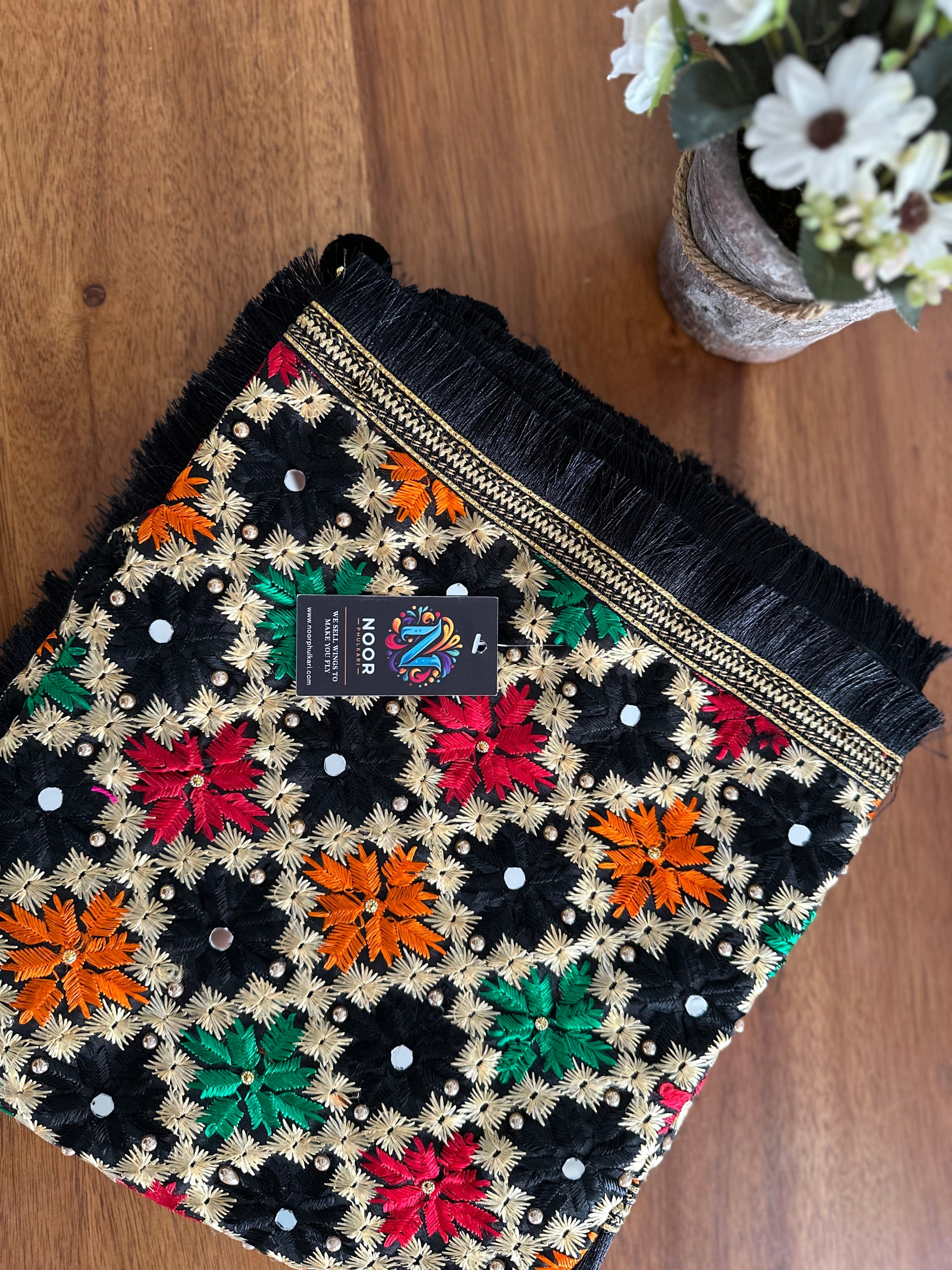 Pullkari Traditional Phulkari – Noor Phulkari
