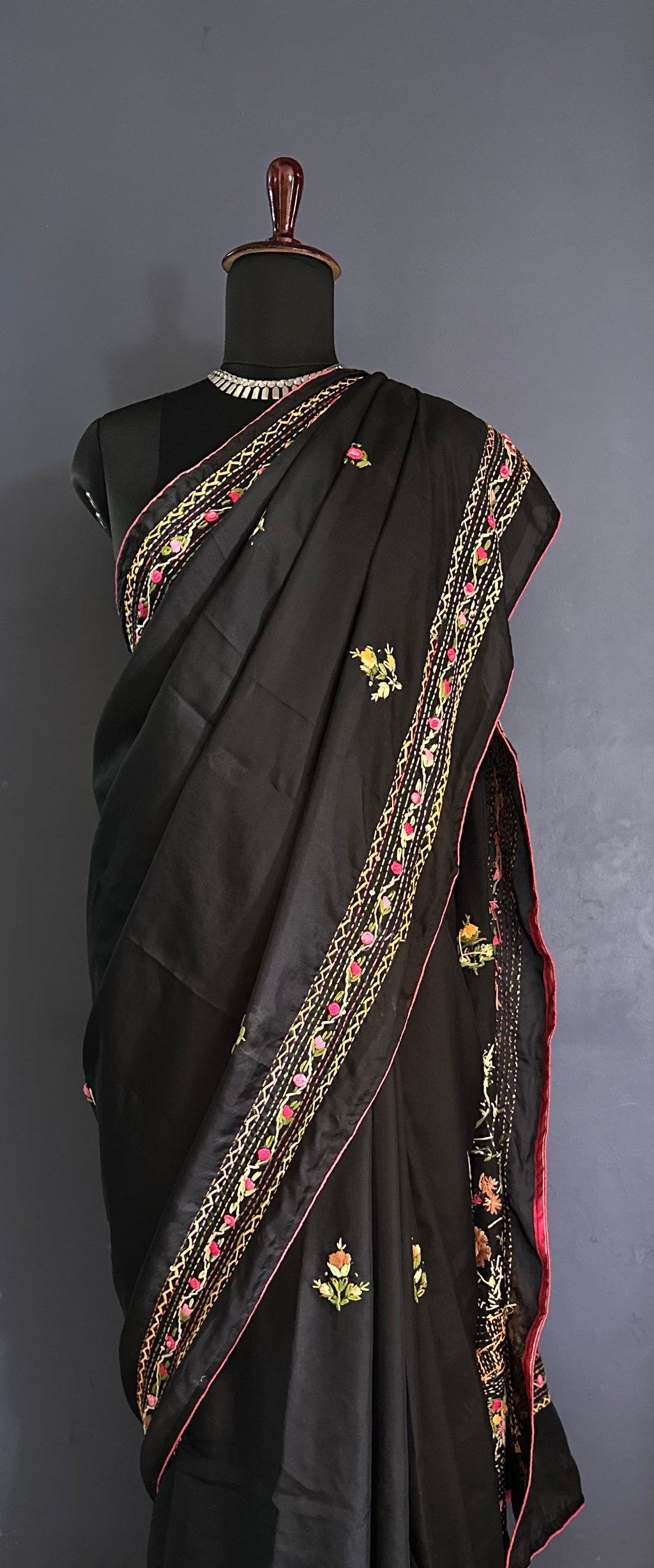 Handcrafted Elegance: Phulkari Saree