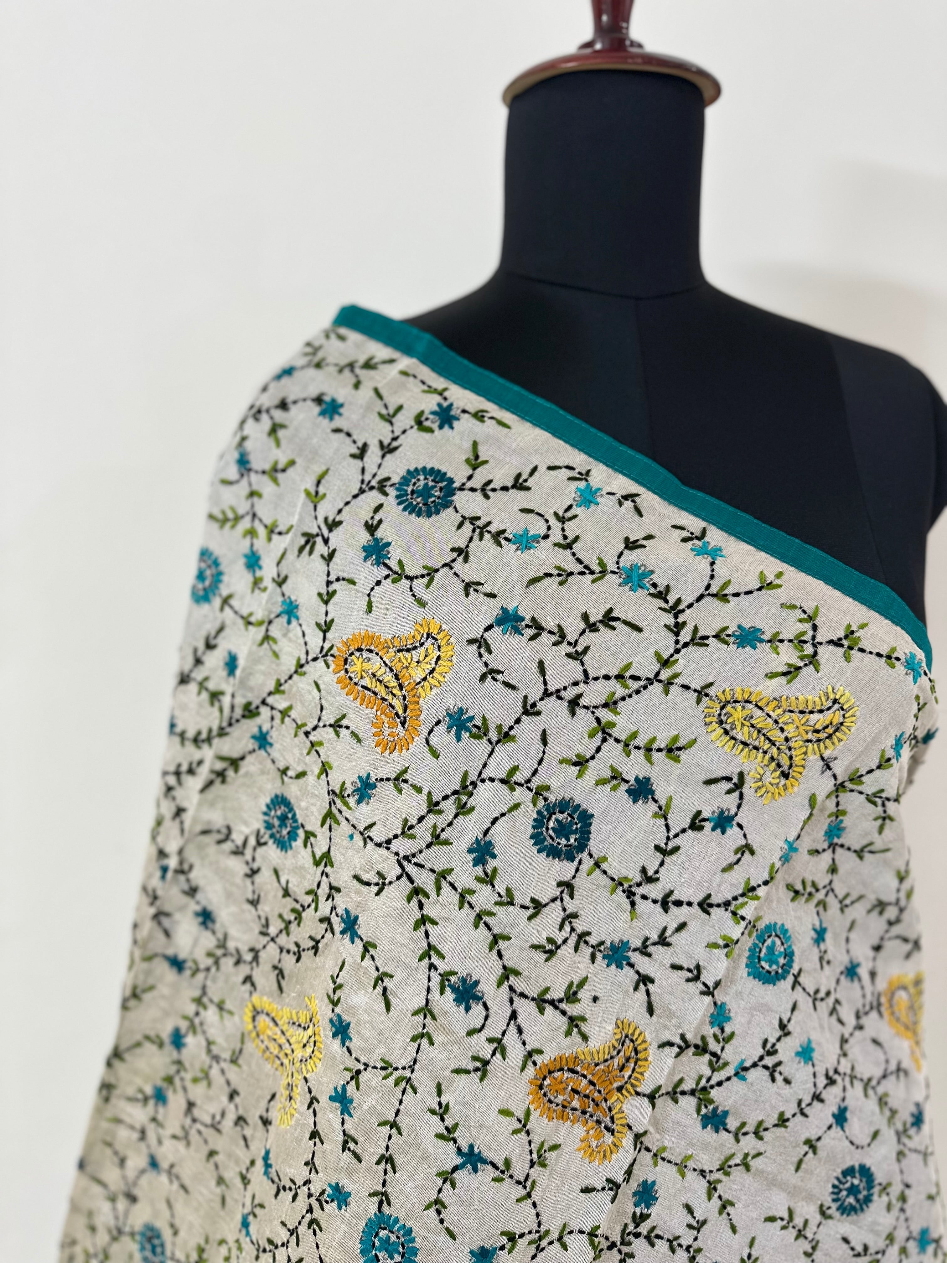 Handcrafted dupatta
