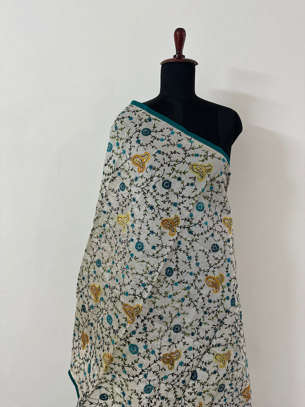 Handcrafted dupatta