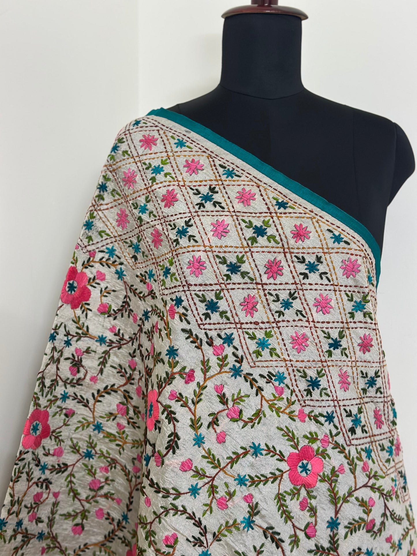 Handcrafted dupatta