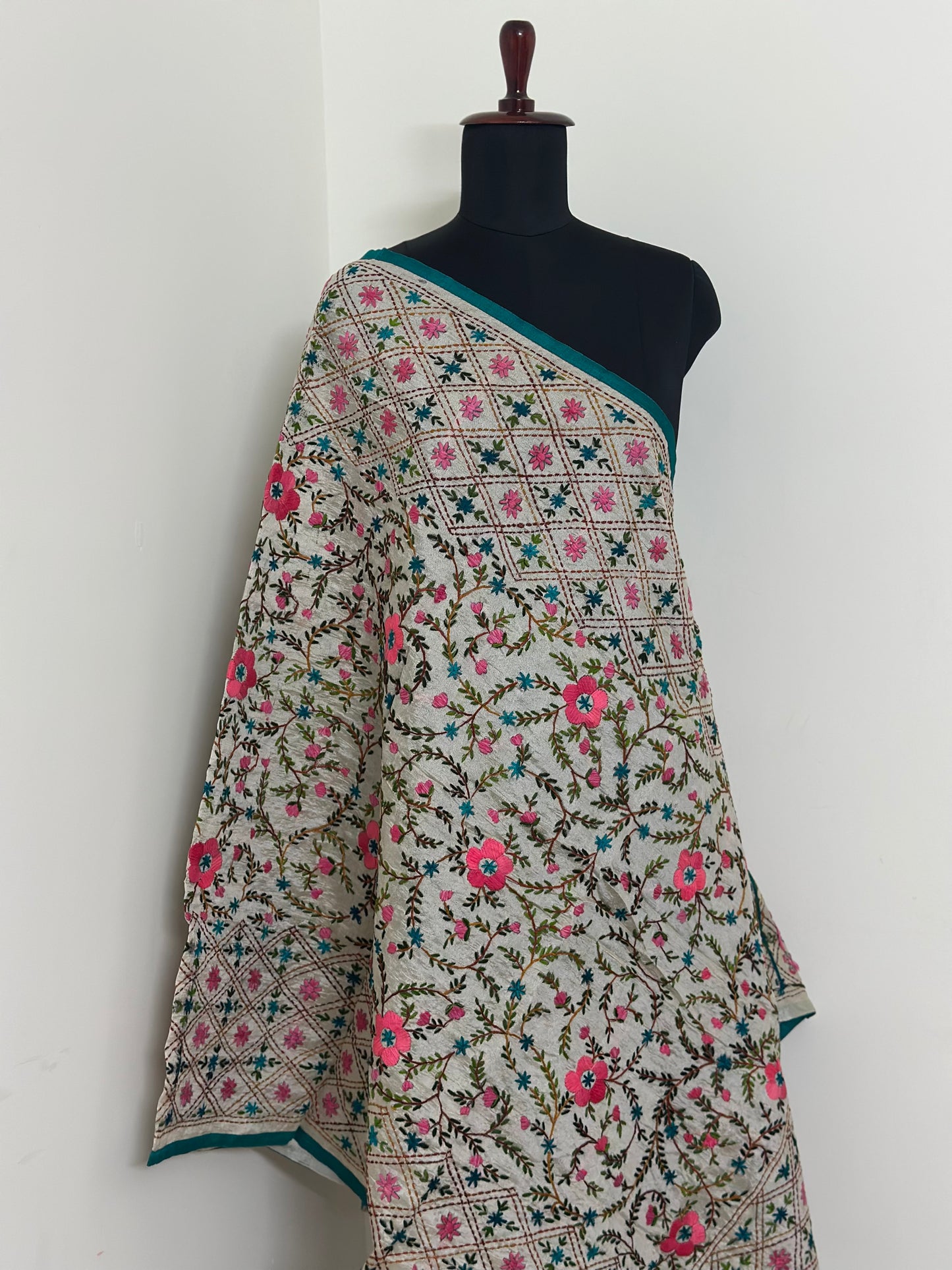 Handcrafted dupatta
