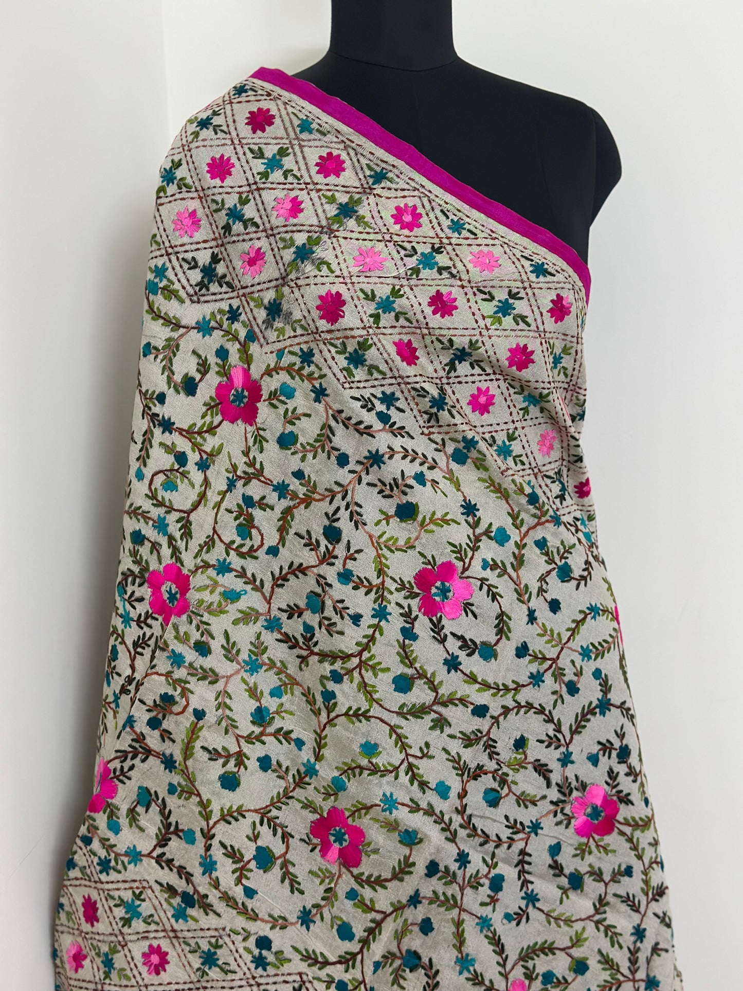 Handcrafted dupatta