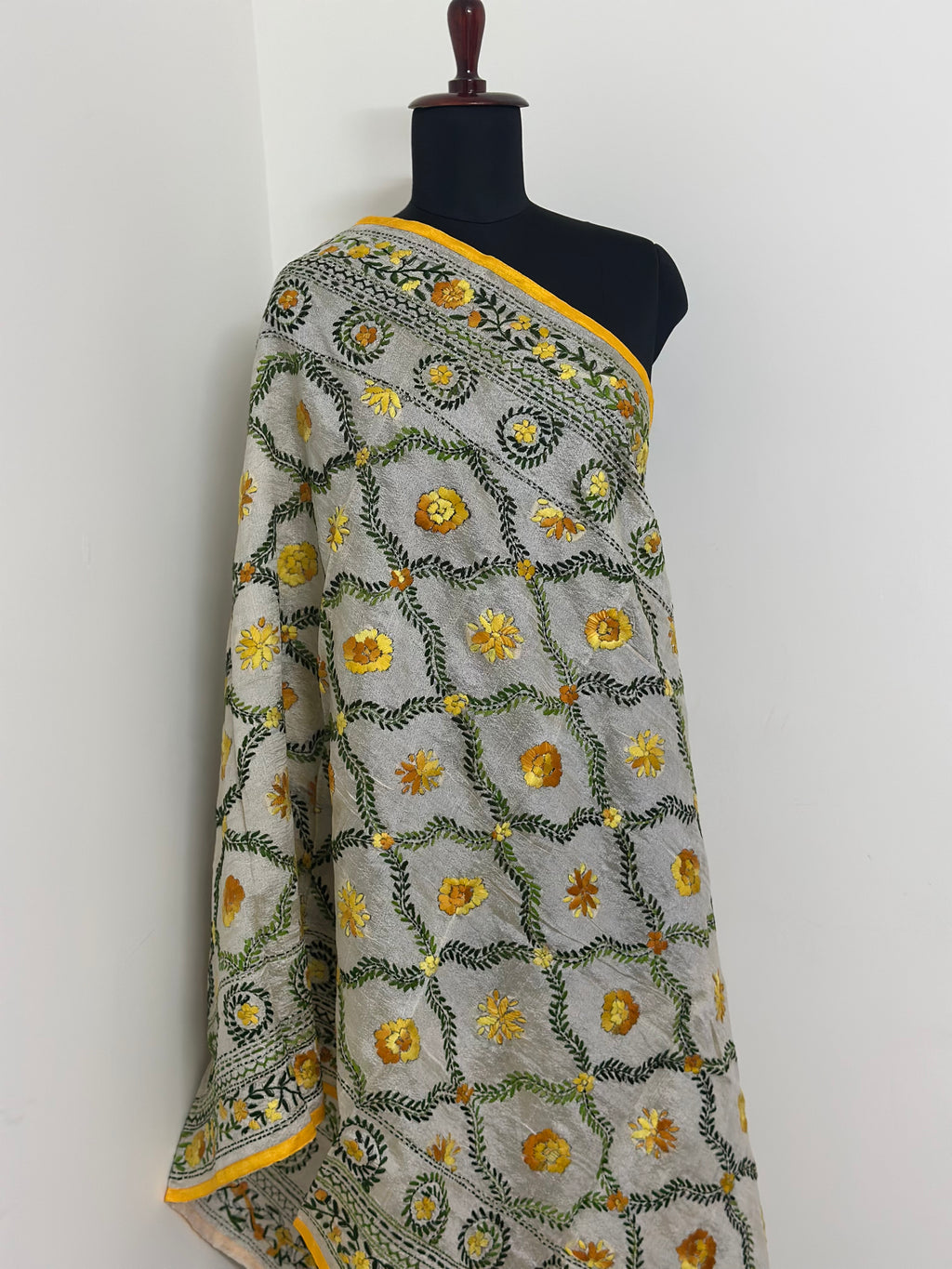 Handcrafted dupatta