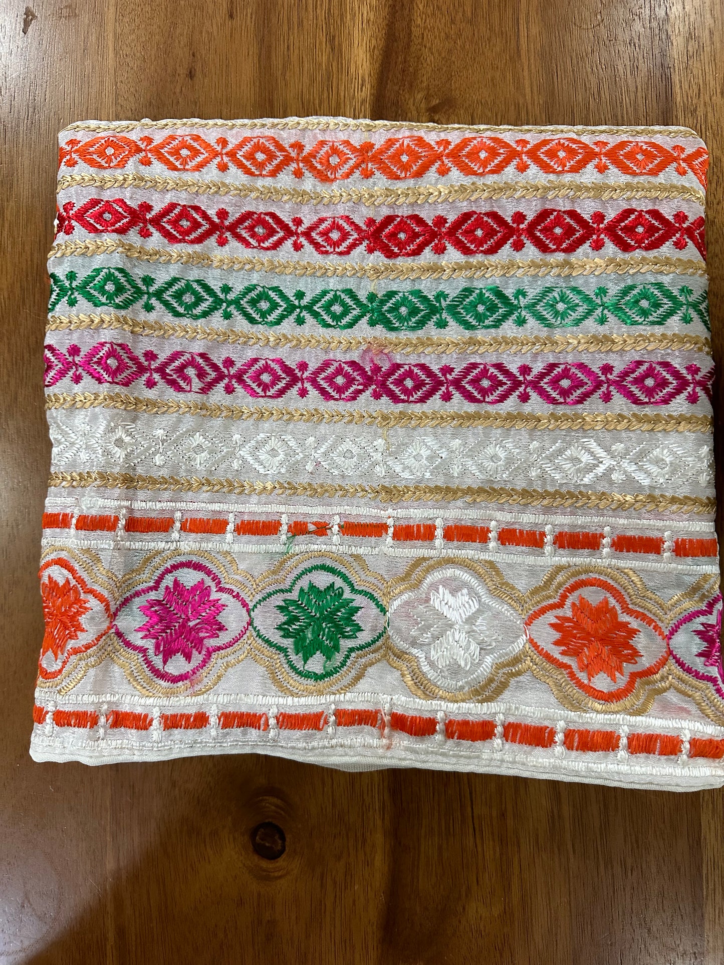 Classic Phulkari Dupatta without mirror work