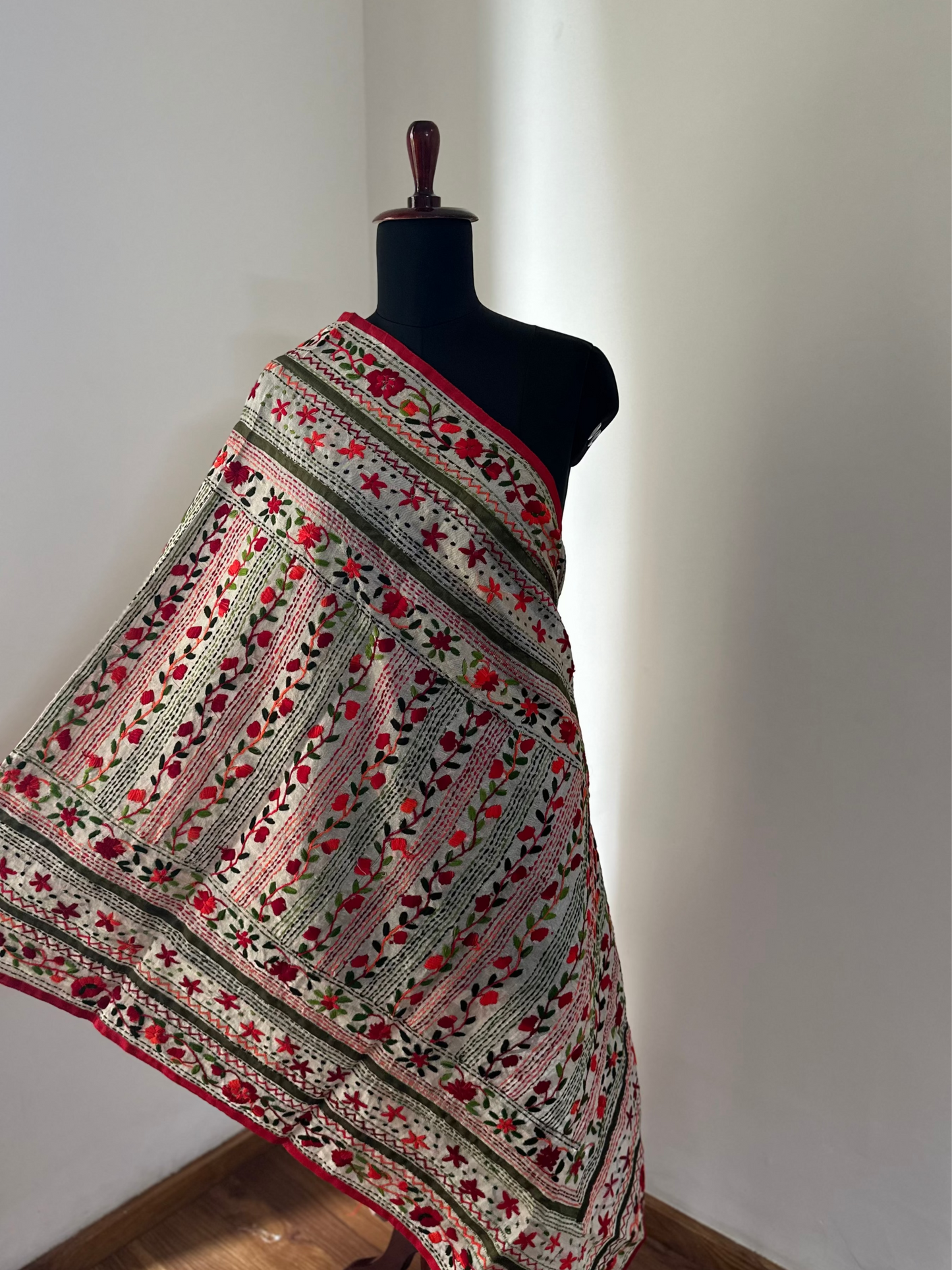 Handcrafted dupatta